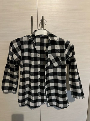 Καρό πουκάμισο γυναικείο μεταχειρισμένο, μέγεθος S, μαύρο και άσπρο