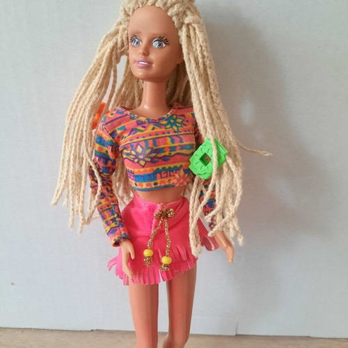Sindy Crimp & Bead doll Hasbro 1994 used, original clothes