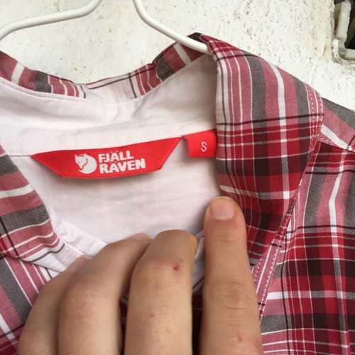Fjallraven Caracal shirt size S like new, red and white
