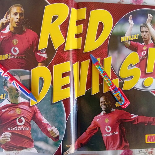 Match Football Magazine issue 9-15 May 2006 like new with Manchester United posters