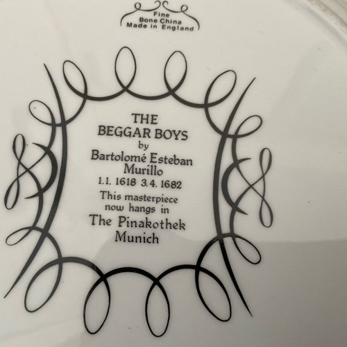 Collectible plate Murillo the beggar boys with minor scratches on gold
