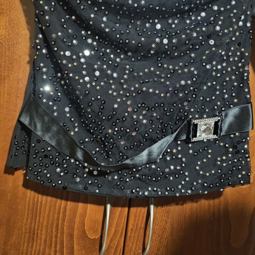 Set blouse with skirt L like new, with sequins, black