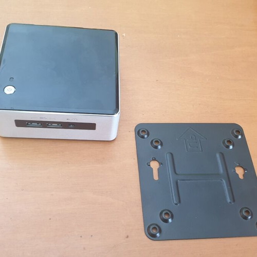 Intel NUC 5i3 RYH mini PC with Windows 10, Core i3 5th Gen