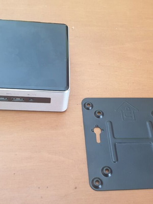 Intel NUC 5i3 RYH mini PC with Windows 10, Core i3 5th Gen