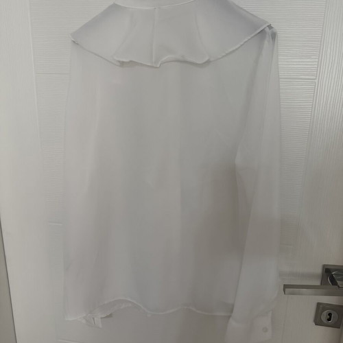 White Women's Shirt with Ruffles like new, size L