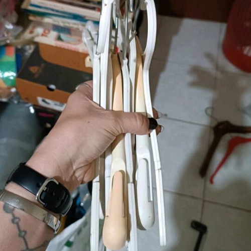 Plastic hangers used, set of 7 pieces