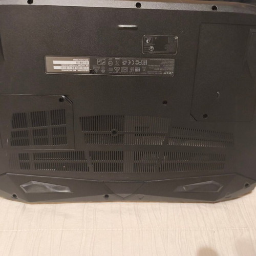 Acer Nitro 5 laptop like new, Intel Core i5, GTX 1050, 8GB RAM, 1TB SSD