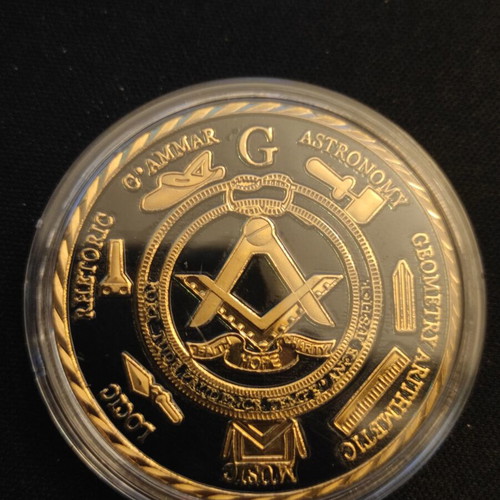 Collectible coin with masonic symbols new