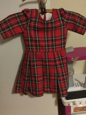 Ръчно изработена детска рокля употребявана, 4-5 години, червено каре