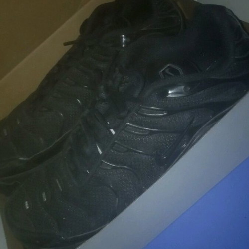 Nike Tn shoes black like new, size 44