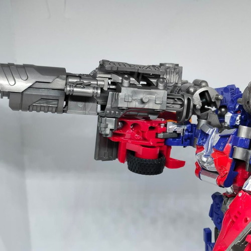 Transformer Optimus Prime collectible figure 18cm like new with box