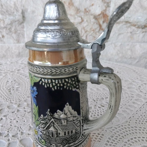 Gerz Vintage German Collectible Beer Stein with Lid 6 3/4 Inches