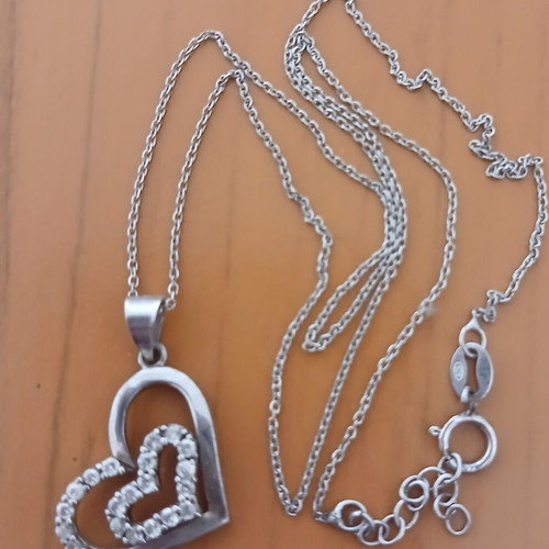 Silver necklace with double heart pendant like new, 925 silver
