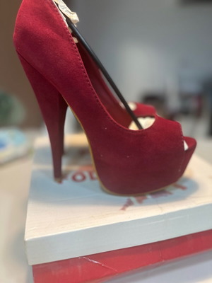 Follow Me Red Peep Toe Pumps Size 39 New