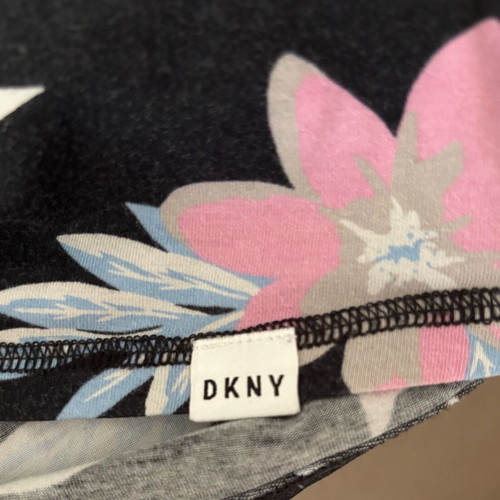 DKNY sleeveless top size M like new, black and pink