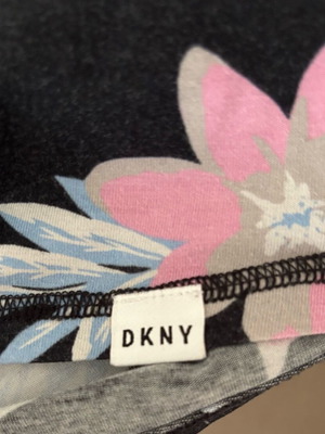 DKNY sleeveless top size M like new, black and pink