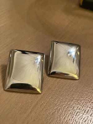 Minimal silver square earrings like new, unworn