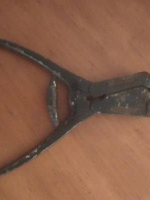 Πένσα γερμανική μεταχειρισμένη με φαρδύ κόφτη και μήκος κοπής 2cm