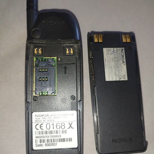 Nokia 5110 phone like new with battery
