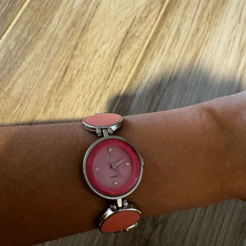 Wristwatch used, pink, needs battery