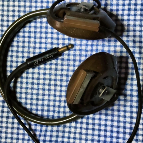 H-113/U Audiosears military wireless headphones used