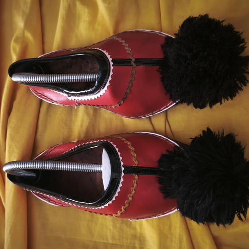 Vintage leather tsarouhia used, size approx. 38-39