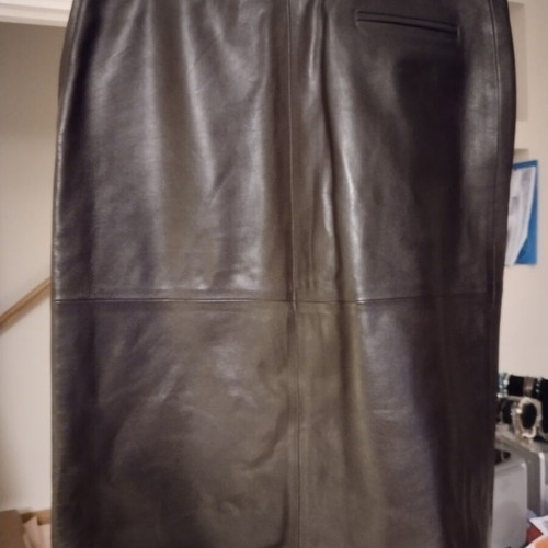 Leather skirt Joseph like new, black, size L