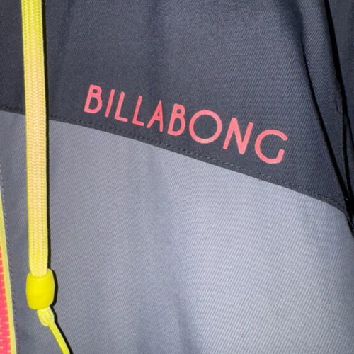 Billabong snow jacket size S, like new, water resistant
