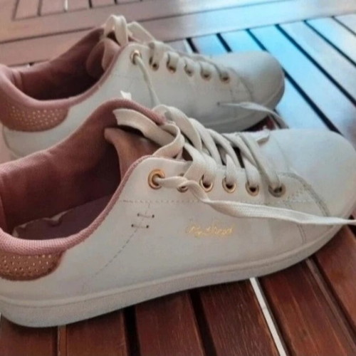 Shoes used, size 37, white and pink athletic style