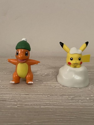Pokemon Pikachu Charmander Battle Figures like new