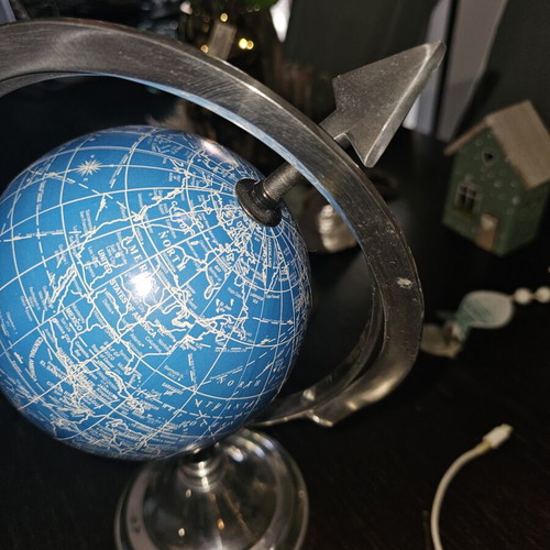 Globe decoration used, very good condition