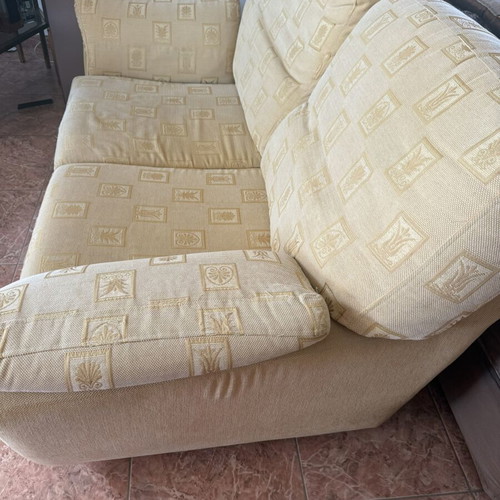 Two-seater sofa like new, dimensions 165x110cm