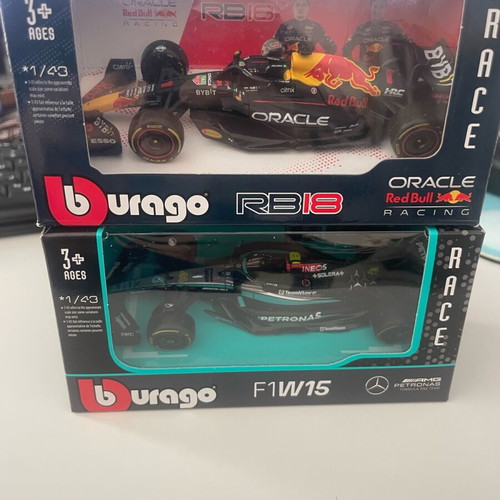 Red Bull 1:43 Max Verstappen Formula 1 car new