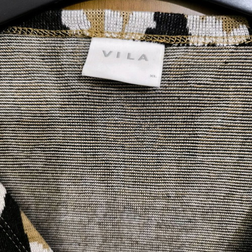 Vila knitted wrap cardigan XL like new, black and beige