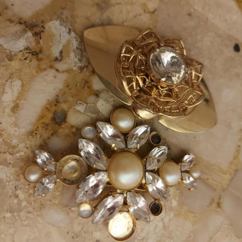 Pins used, set of 2, one missing stones