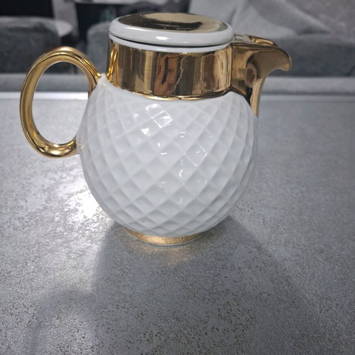 Vintage Ceramic Teapot with Gold Details like new