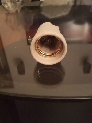E27 Porcelain Socket with External Clip like new