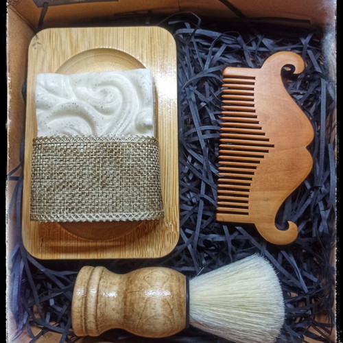 Luxury gift set for men's grooming made to order