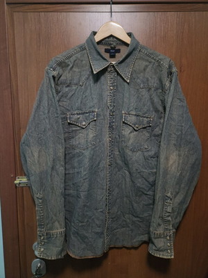 Gap men's denim shirt size L like new