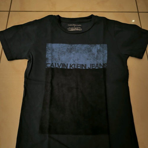 Calvin Klein παιδικό t-shirt μέγεθος 6 σε εξαιρετική κατάσταση