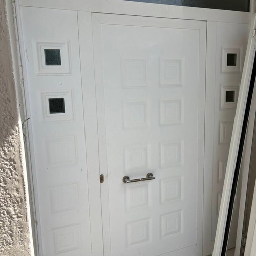 Exterior door like new condition