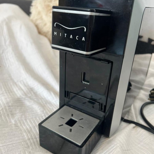 Coffee maker like new, slightly used