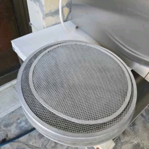 Aluminum pizza trays set of 9 like new, 40cm