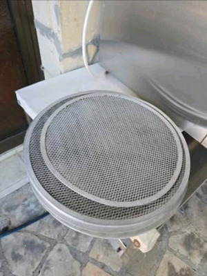 Aluminum pizza trays set of 9 like new, 40cm