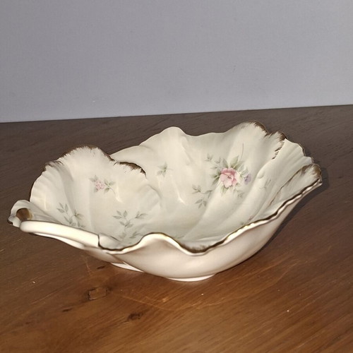 Mikasa porcelain decorative platter like new, made in Japan