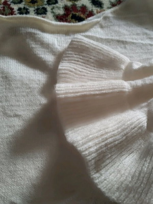 Soft woolen blouse like new, 3/4 sleeves, size S
