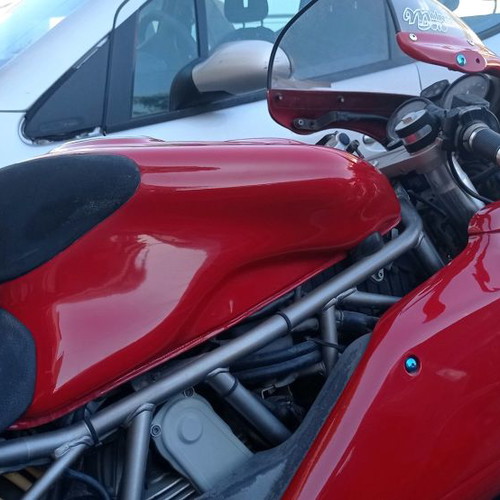 Ducati 750ss 2002 used with freshly painted tank
