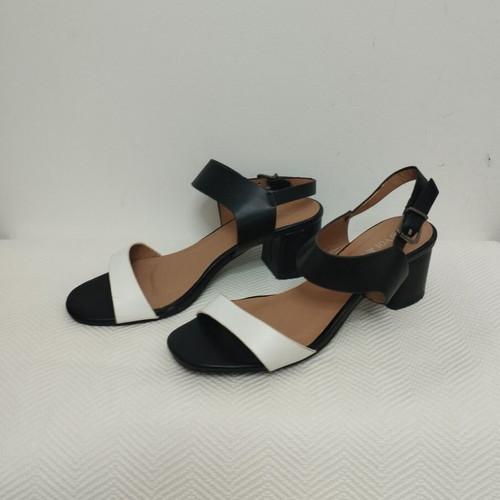 Voi & Noi sandals size 39 like new, black and white