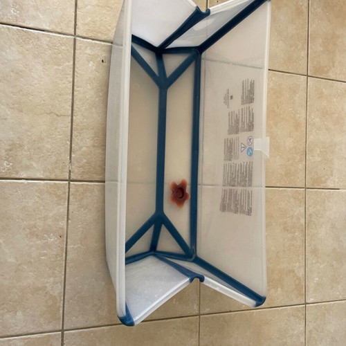 Baby Flexi Bathtub like new, foldable with heat-sensitive drain plug