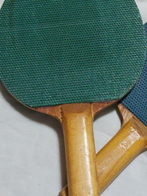 Ping pong rackets like new with case and ball